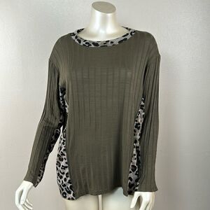 Women’s HAPTICS mixed media animal print ribbed long sleeve shirt top green